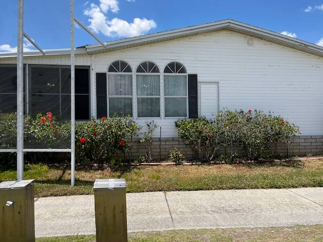 1276 Las Brisas Lane a Winter Haven, FL Mobile or Manufactured Home for Sale